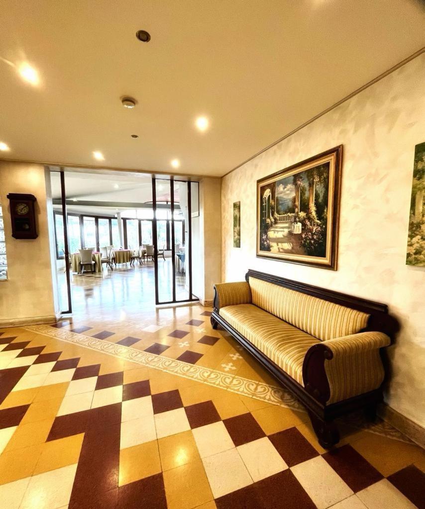 Tk Hotel - Ex Ares San Giovanni La Punta Kültér fotó