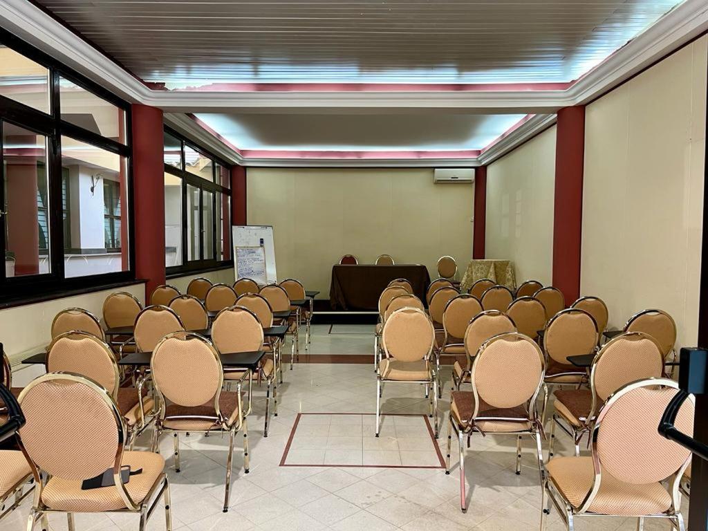 Tk Hotel - Ex Ares San Giovanni La Punta Kültér fotó