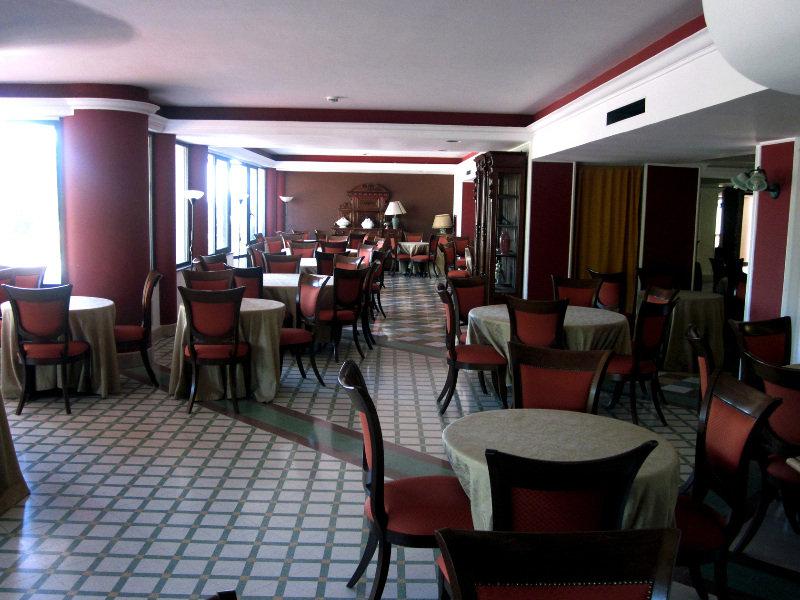 Tk Hotel - Ex Ares San Giovanni La Punta Kültér fotó